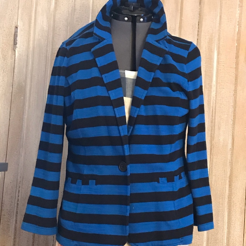 Summery light weight knit jacket  Like new.